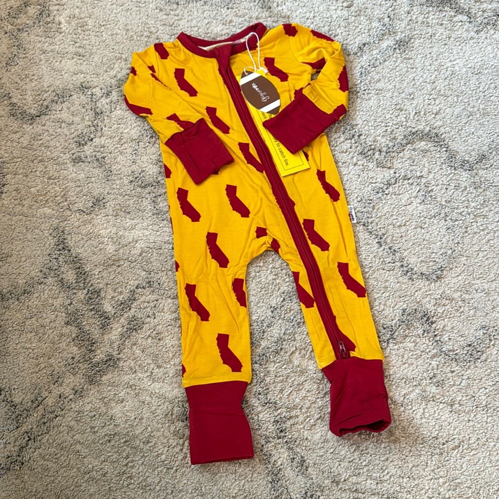 USC colors infant zippy sleeper